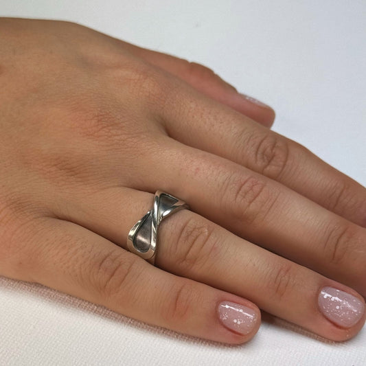 Brede zilveren ring met infinity symbool