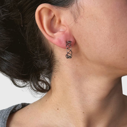 Zilveren zigzag creool oorbellen