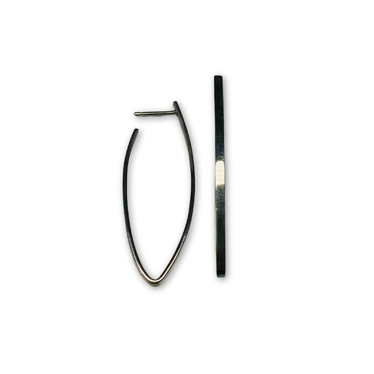 Zilveren punt creolen