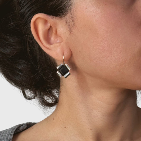 Vierkante bengel oorbel met glas