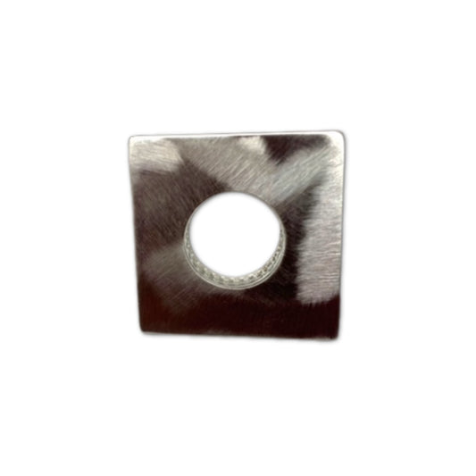 Zilveren broche met kant rand