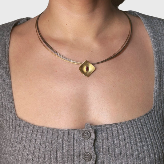 Ketting 18 karaat goud met synthetische robijn