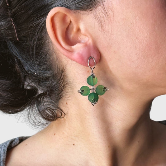 Zilveren oorbellen met calcedon