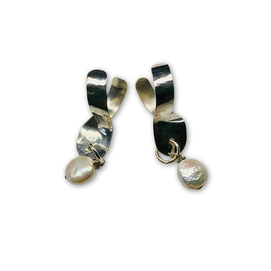 Zilveren creolen met parel bengel