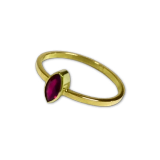 Gouden ring met navette steen