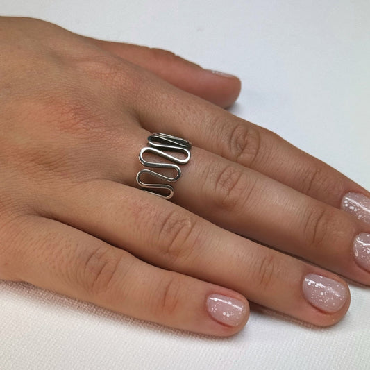 Twee verbonden smalle ringetjes