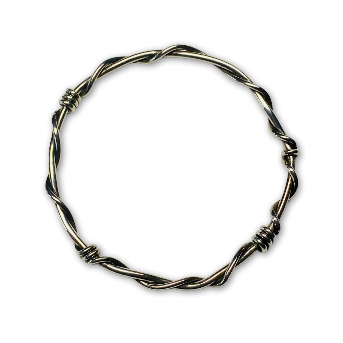 Armband van gewikkeld zilver draad