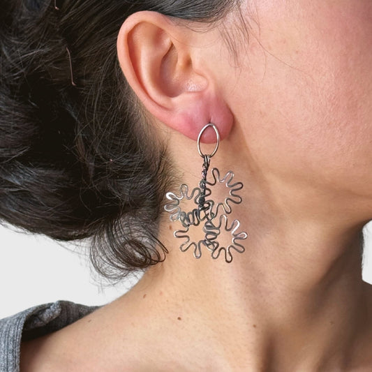 Zilveren trosje bloem oorbellen