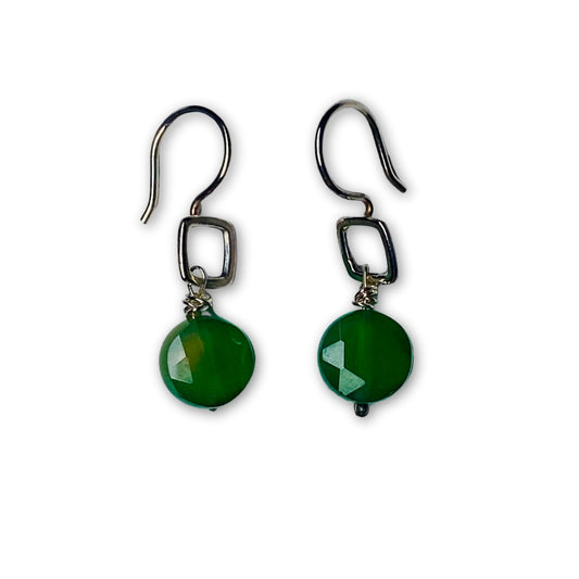 Zilveren bengel oorbellen met calcedon