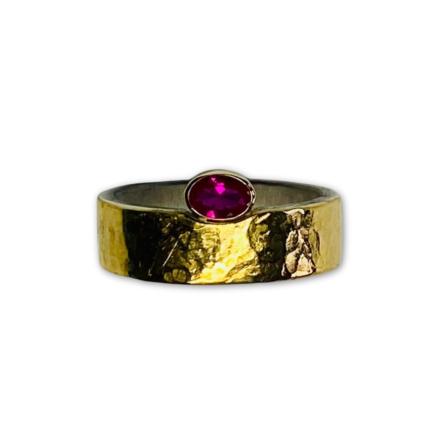 Brede ring met fijn goud en synthetische robijn
